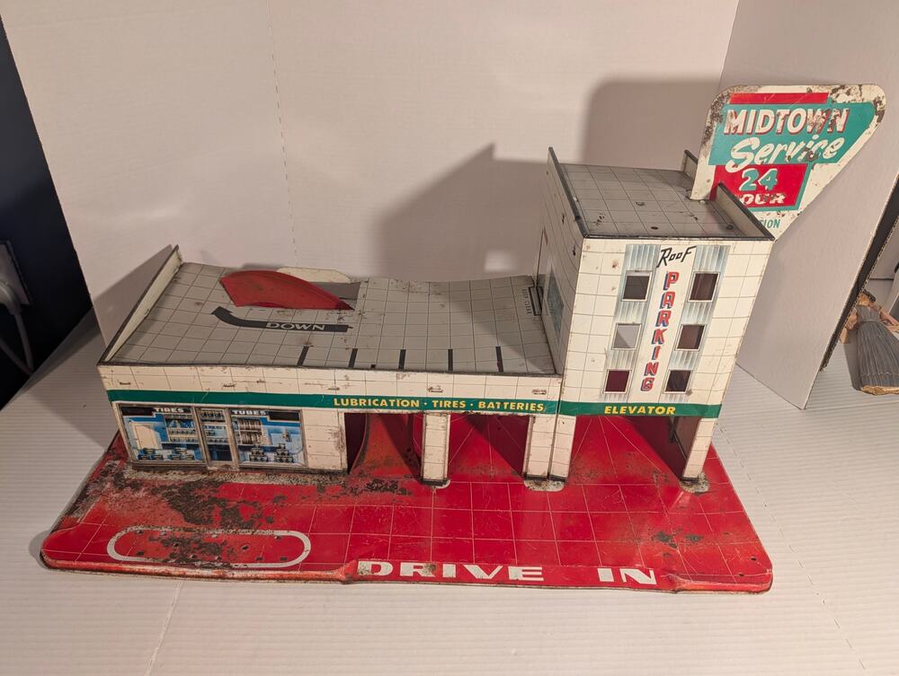 Original Marx 1960 Tin Litho Deluxe Midtown Service Station For Repair